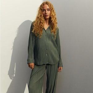 NWT H&M MAMA 2-piece Pleated Jersey Set